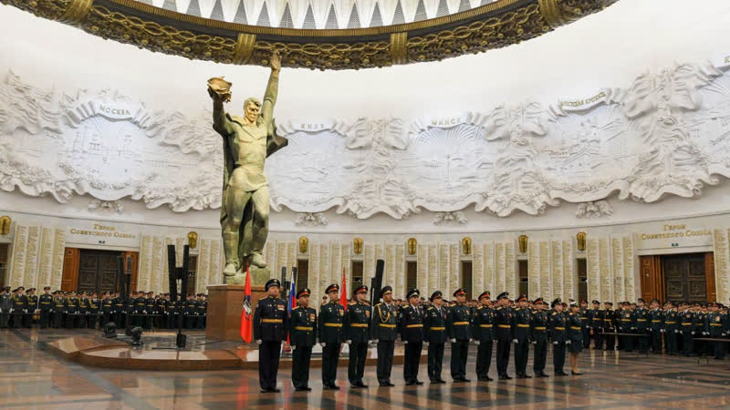Церемония выпуска офицеров Военного университета имени