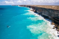 Great australian. Большой коралловый риф в австралии. Равнина налларбор, западная австралия. Барьерный риф в австралии. Большой коралловый риф в австралии.