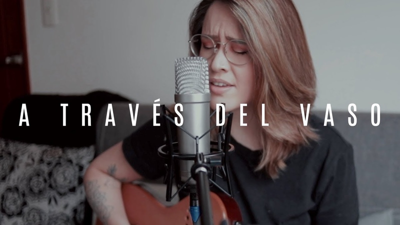 A través del vaso, Griss