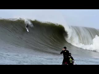 Surfing Mavericks in Heavy Conditions