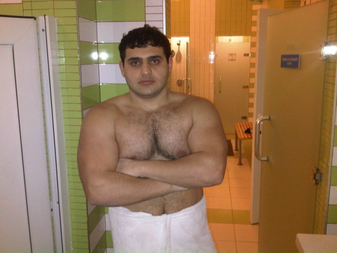 Elnur Khidirov | London