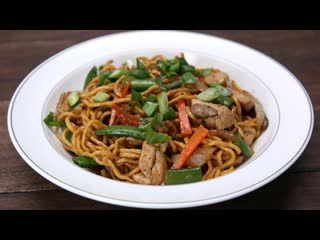 Chicken Lo Mein