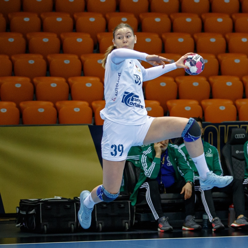 Лига чемпионов. О чем мечталось — не сбылось. "Дьер" впереди ЦСКА. Предстоит покорение "Крима", изображение №1