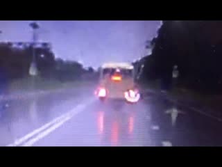 Съемка с авторегистратора ДТП на юге Сахалина 4 августа. Пострадавшему нужна кровь