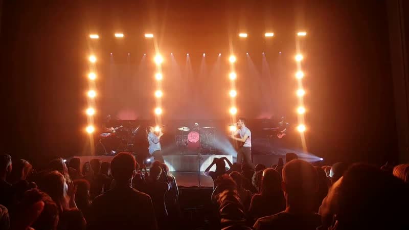 Alessia Cara Stone feat Nathan Sykes ( LIVE in