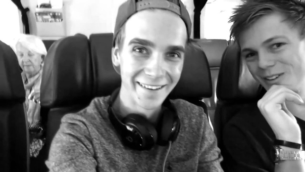 Joe Sugg Caspar Lee, , Futuristic